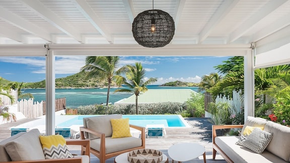 Beach vacation homes